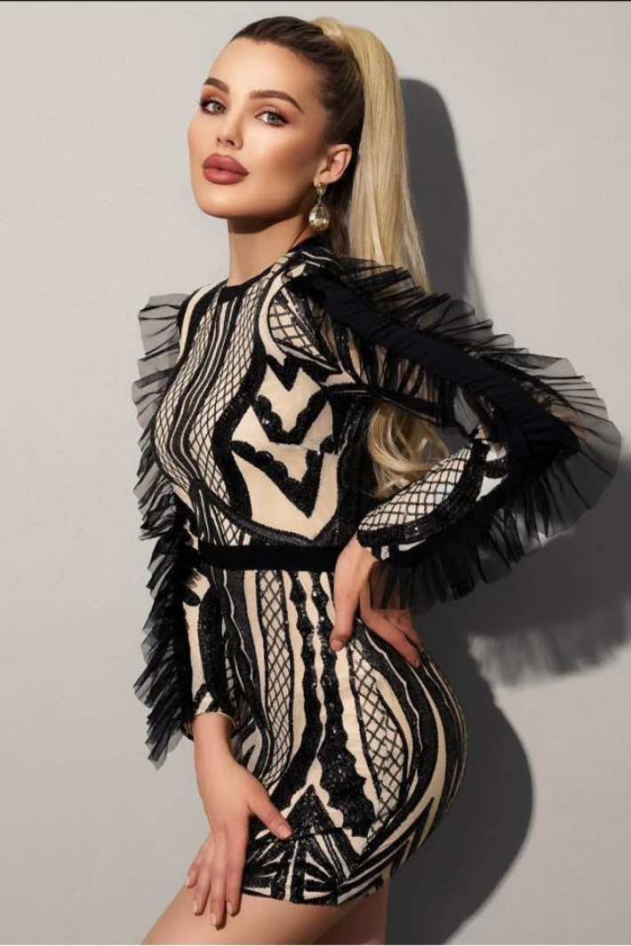 "The Novella" Light Golden Blonde Ponytail
