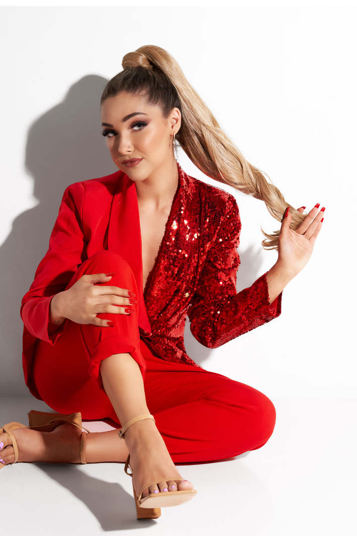 "The Novella" Honey Blonde Ponytail