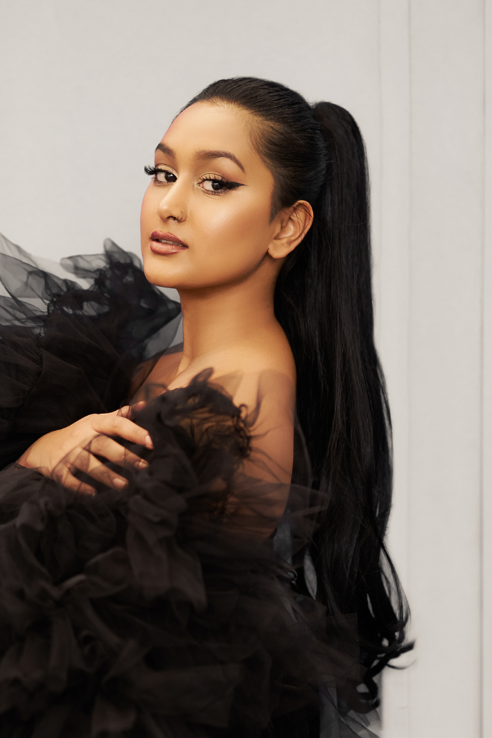 "The Novella" Black Ponytail